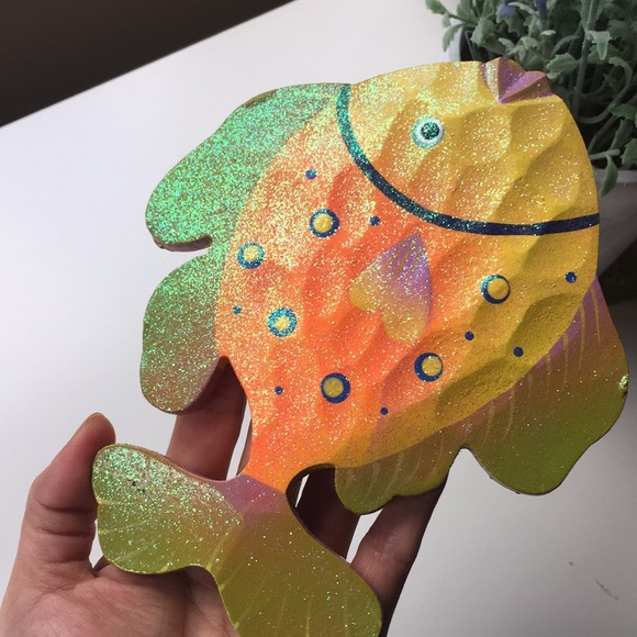 Wood fish plaque 🌿🐬 - Picture 3 of 7